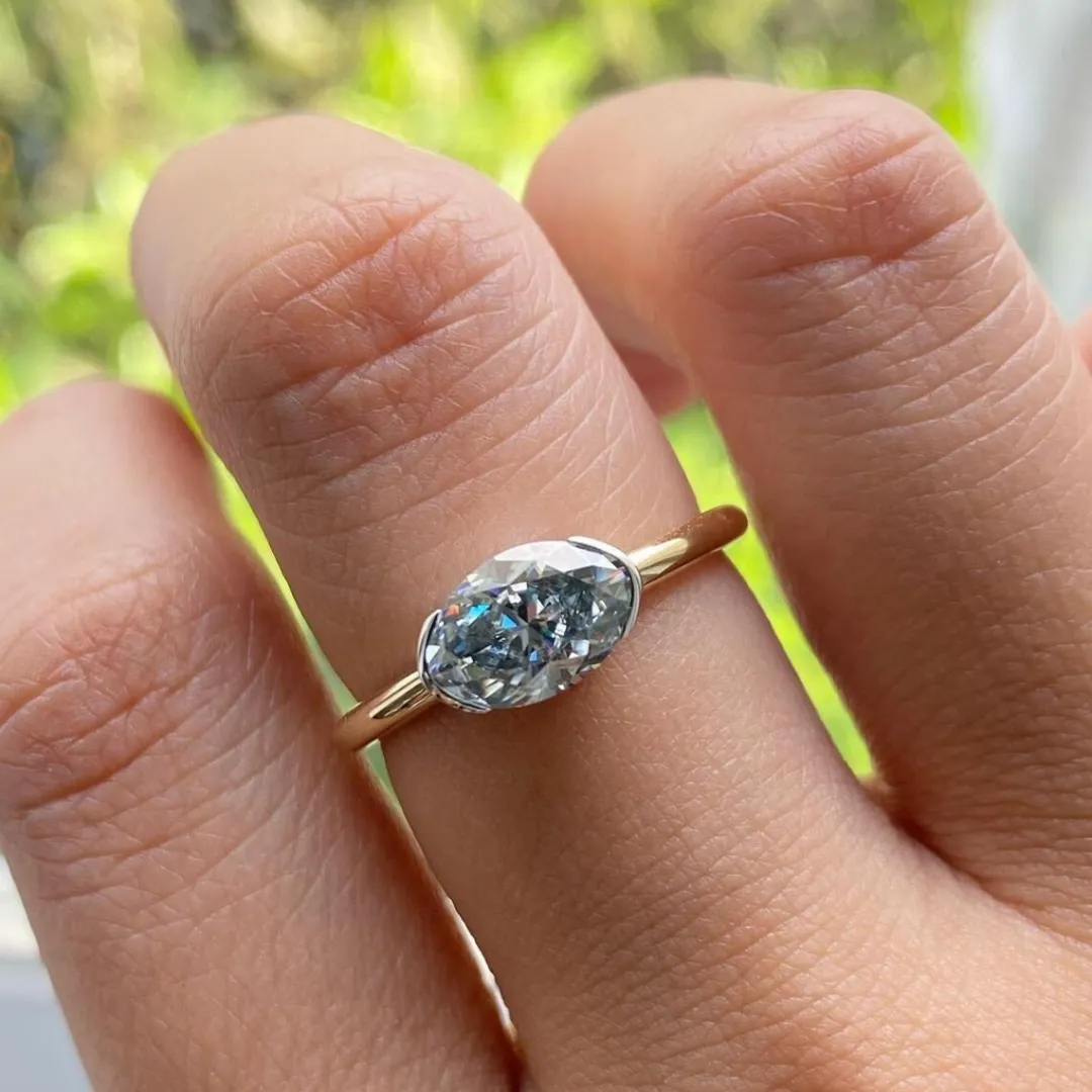 /public/photos/live/Iconic Grey Moissanite Ring  (2).webp